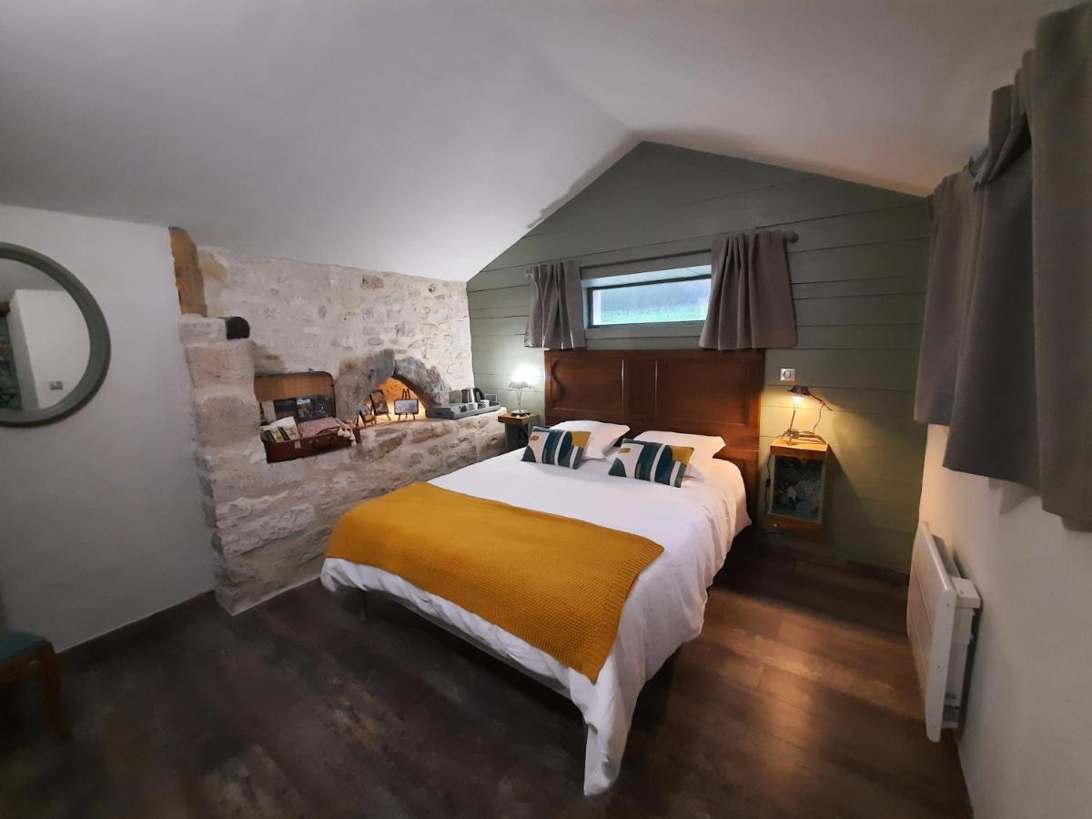 Le Val Du Pech Chantant Chambres D'Hotes Pern Экстерьер фото